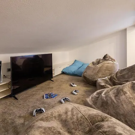 Elais Luxury