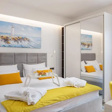 Elais Luxury * Podstrana